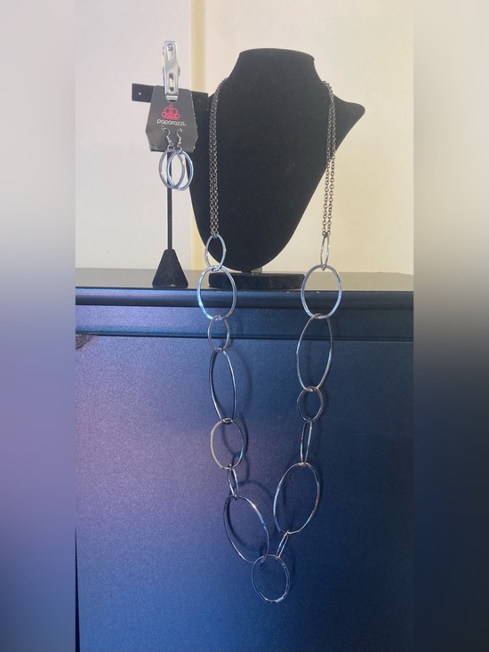 paparazzi Shiny Silver Linked Oval Necklace and Hoop Earrings Set